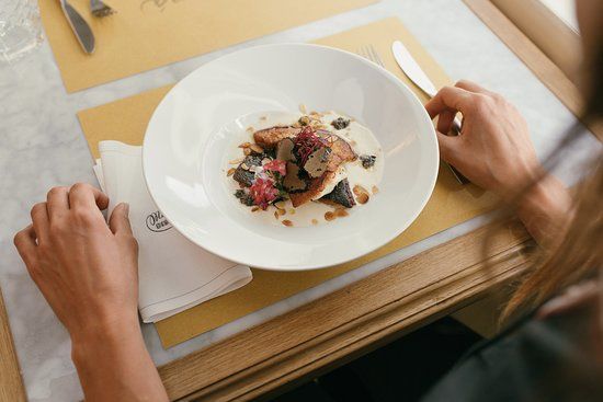 Mamá Bistro